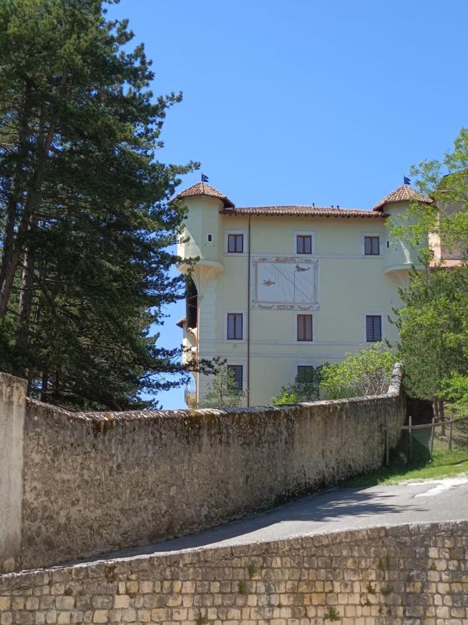 Casa Fra Ambrogio Pizzoli Exterior foto