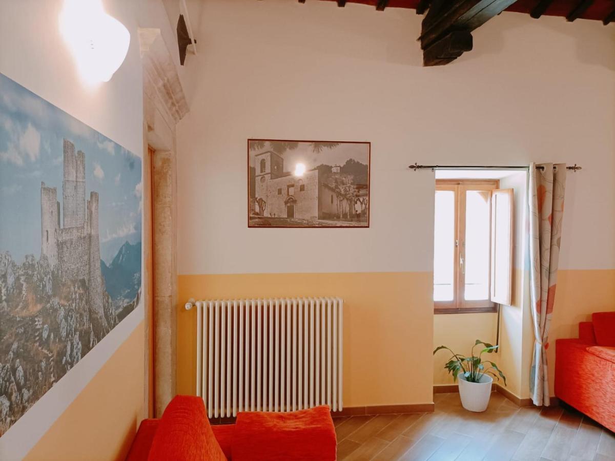 Casa Fra Ambrogio Pizzoli Exterior foto