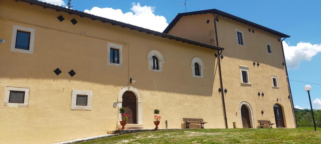 Casa Fra Ambrogio Pizzoli Exterior foto