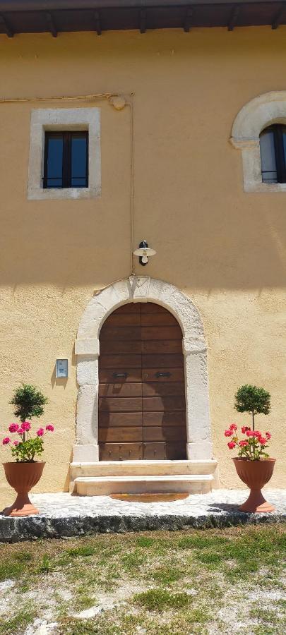 Casa Fra Ambrogio Pizzoli Exterior foto