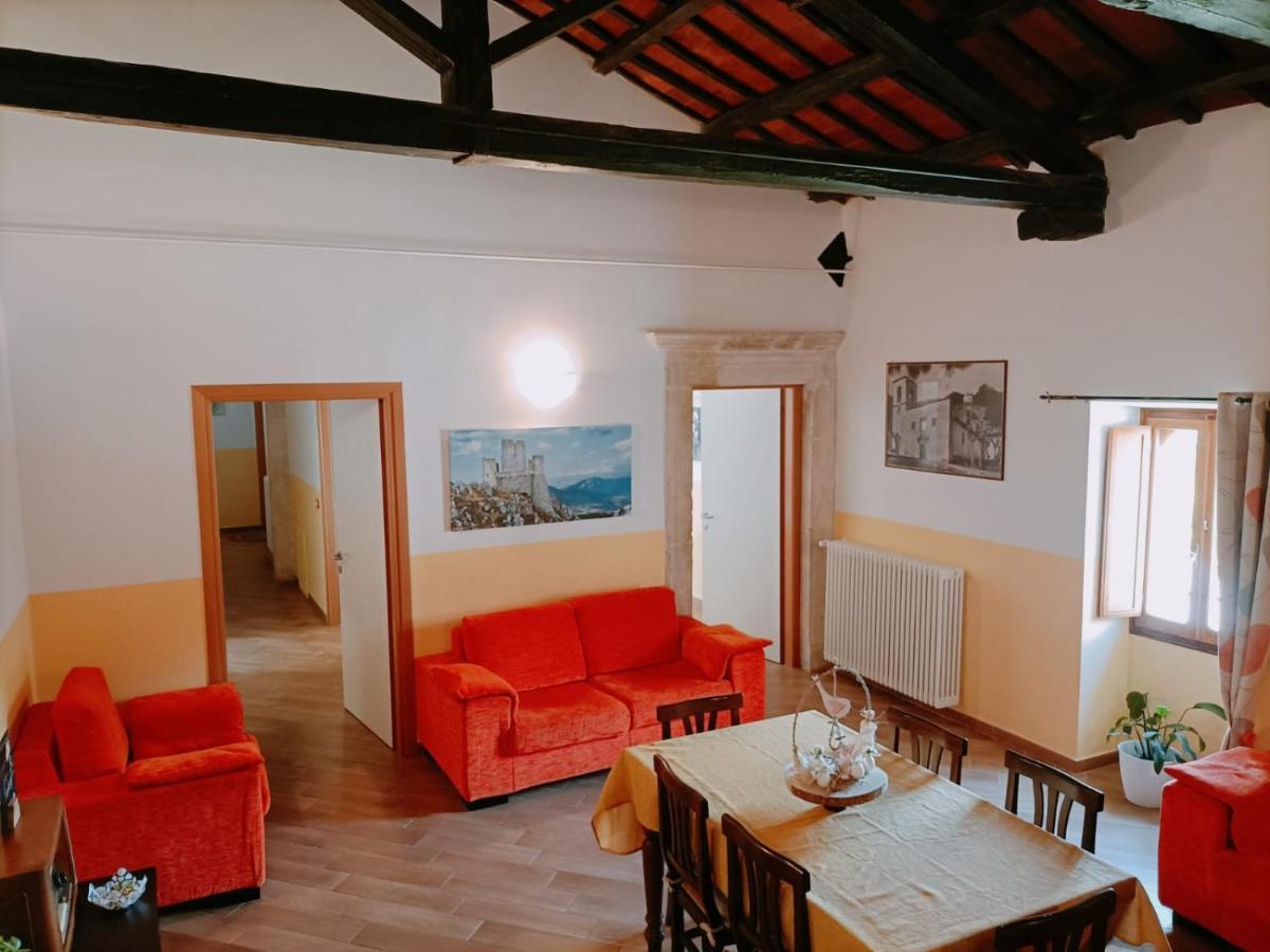 Casa Fra Ambrogio Pizzoli Exterior foto